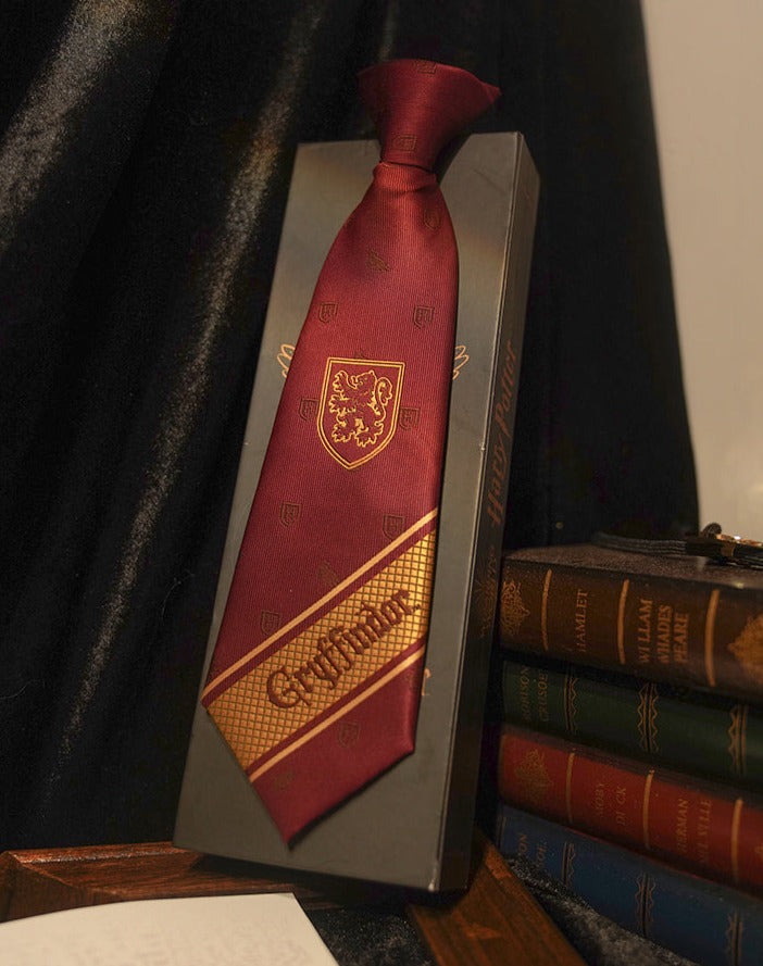 [Pre-order] Hogwarts School of Witchcraft and Wizardry one-touch necktie [20% OFF for combined purchases]