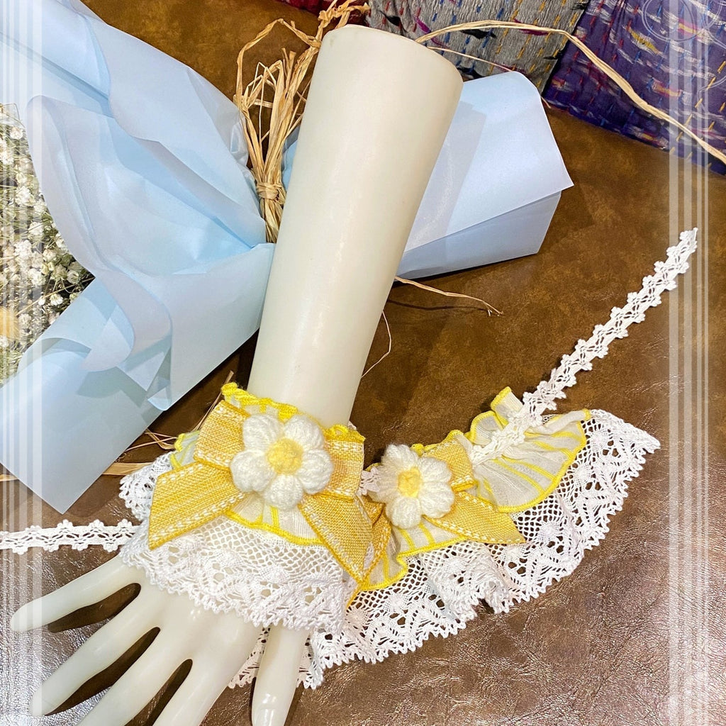 [Simultaneous purchase only] Frill and ribbon strawberry princess brooch, bonnet, choker, etc.