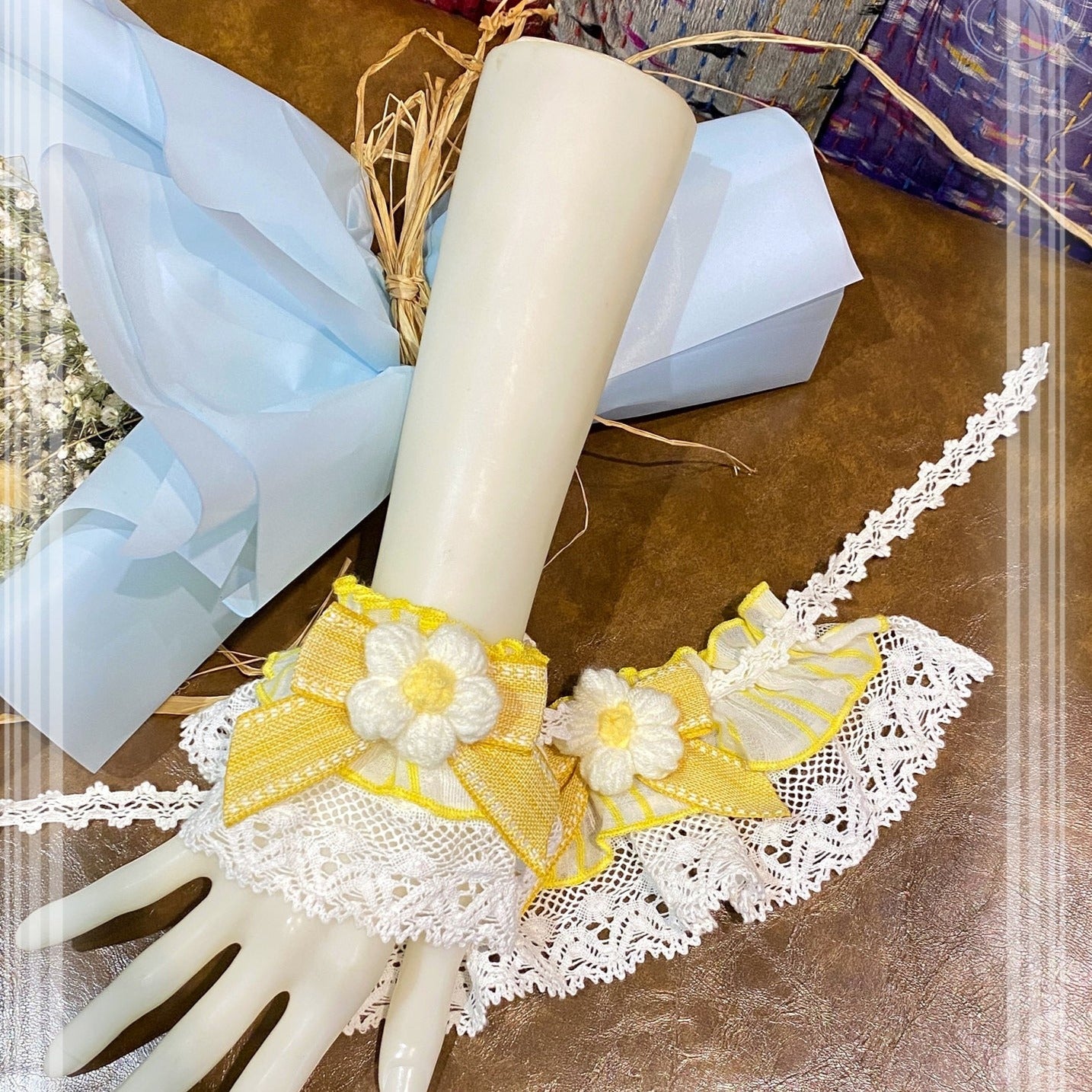[Simultaneous purchase only] Frill and ribbon strawberry princess brooch, bonnet, choker, etc.