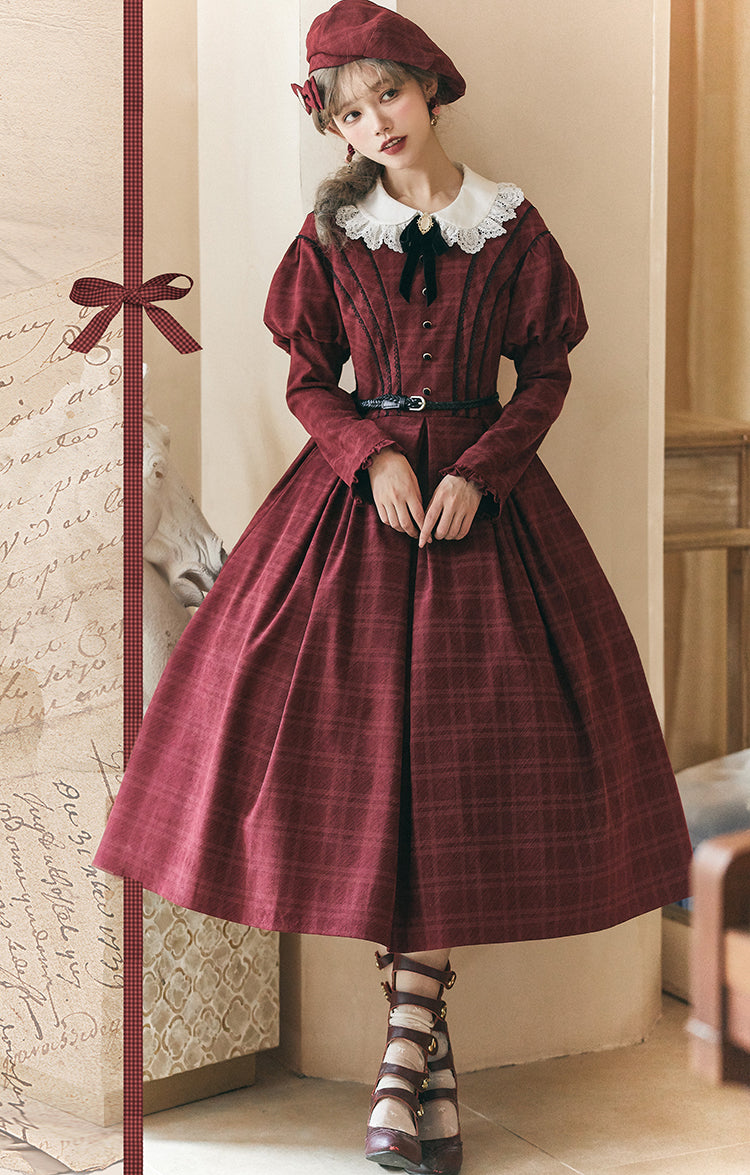 White collar dress with classical lattice pattern
