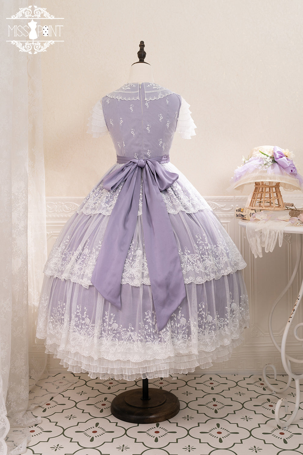 【予約販売】鈴蘭の花刺繍 三段レースワンピース（ロング丈）