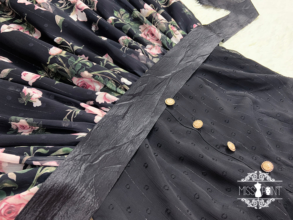 [Pre-order] Rose Garden 2-way design neck classic lolita jumper skirt