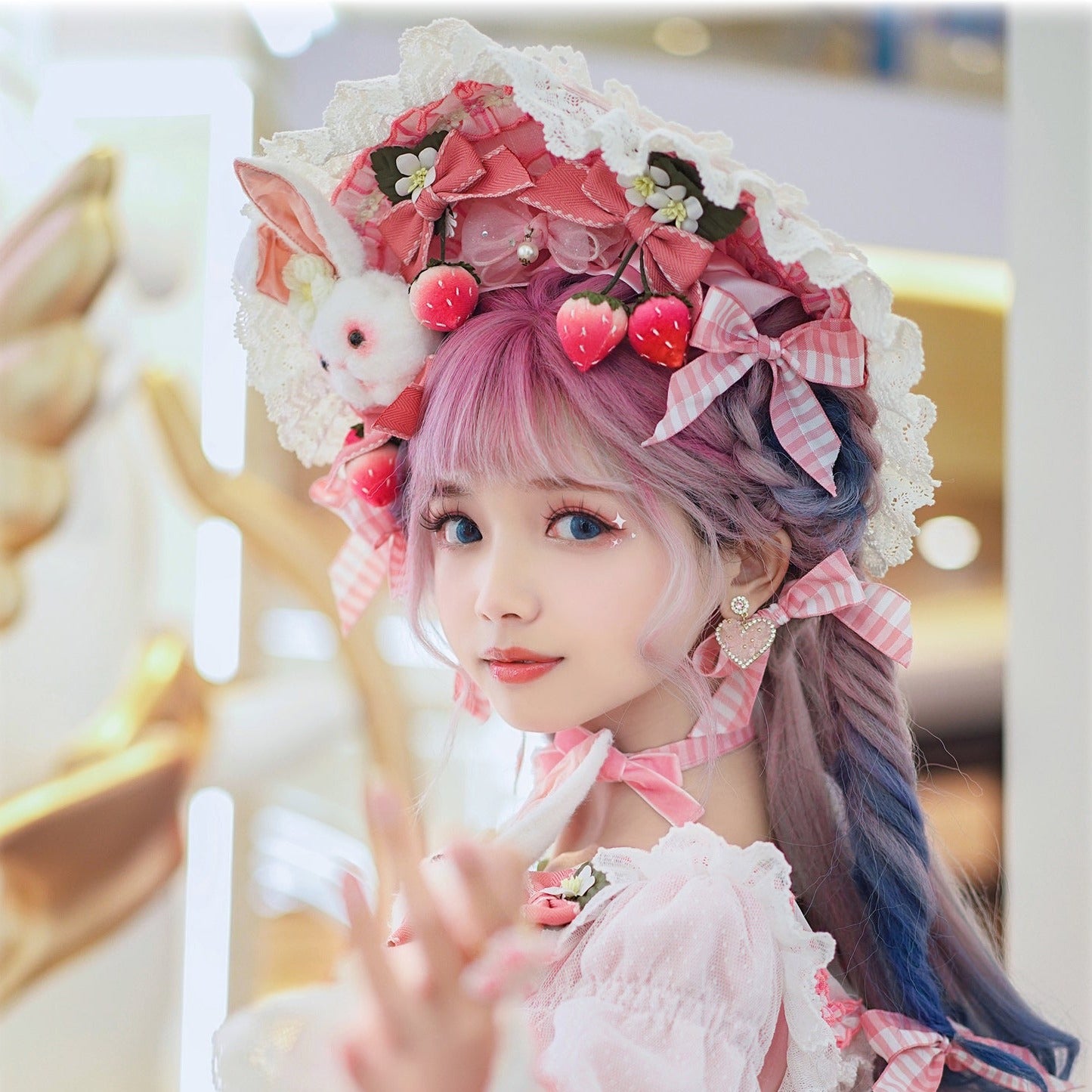[Simultaneous purchase only] Frill and ribbon strawberry princess brooch, bonnet, choker, etc.