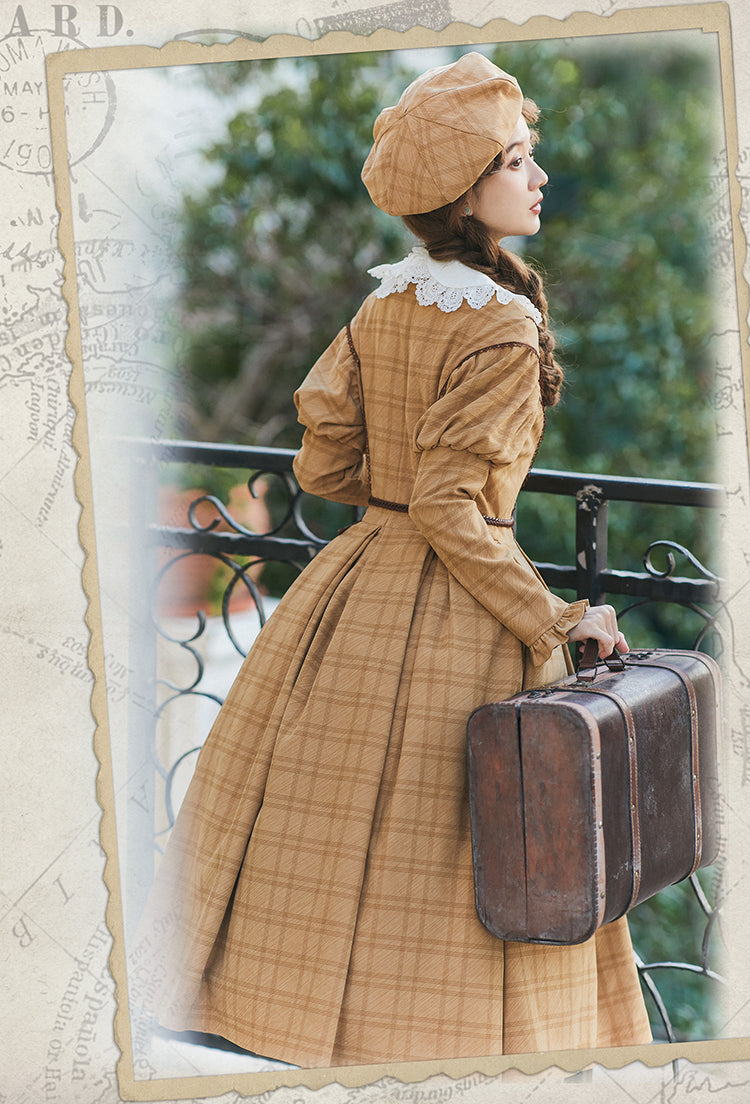 White collar dress with classical lattice pattern