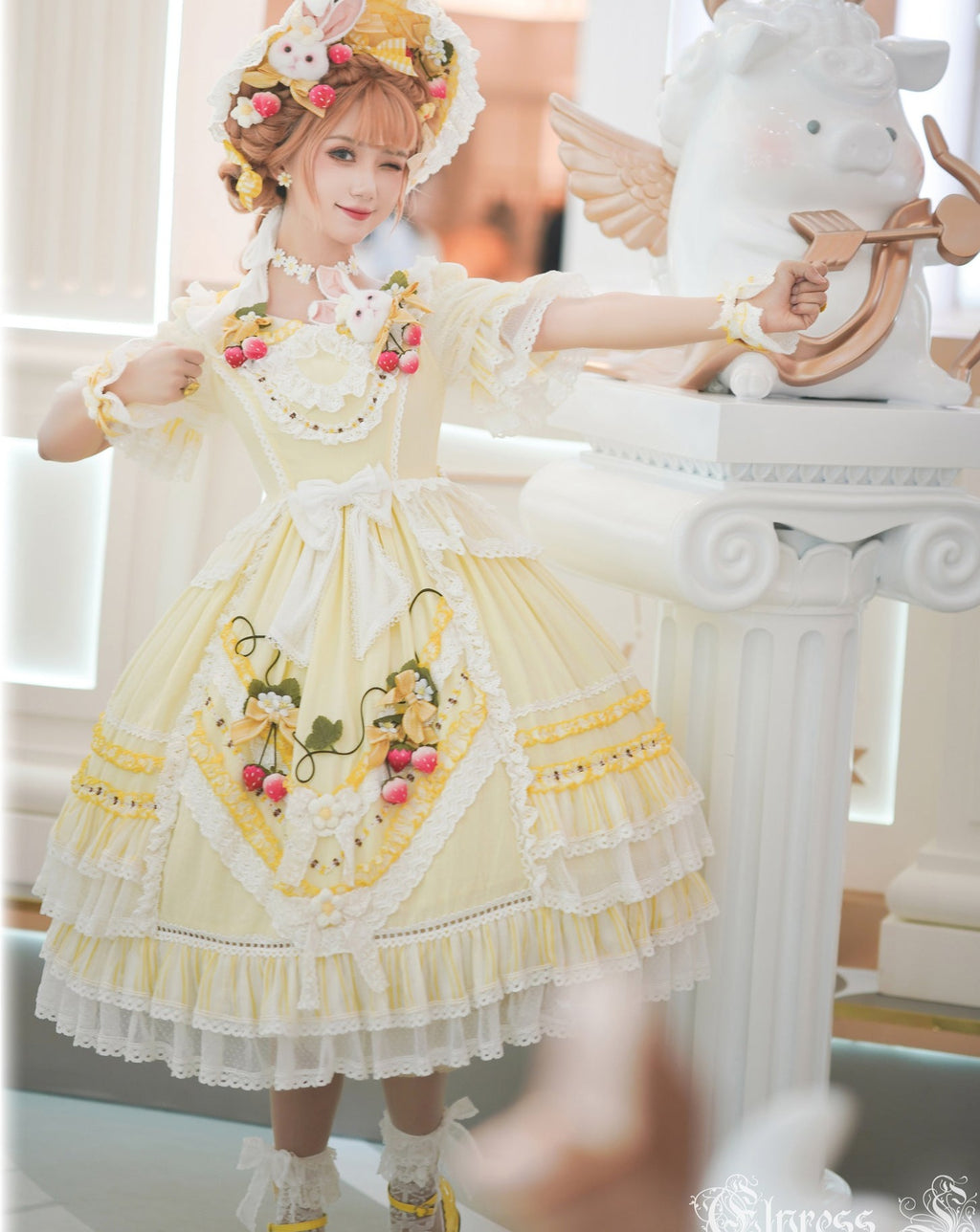 Strawberry princess dress with ruffles and ribbons in 4 colors