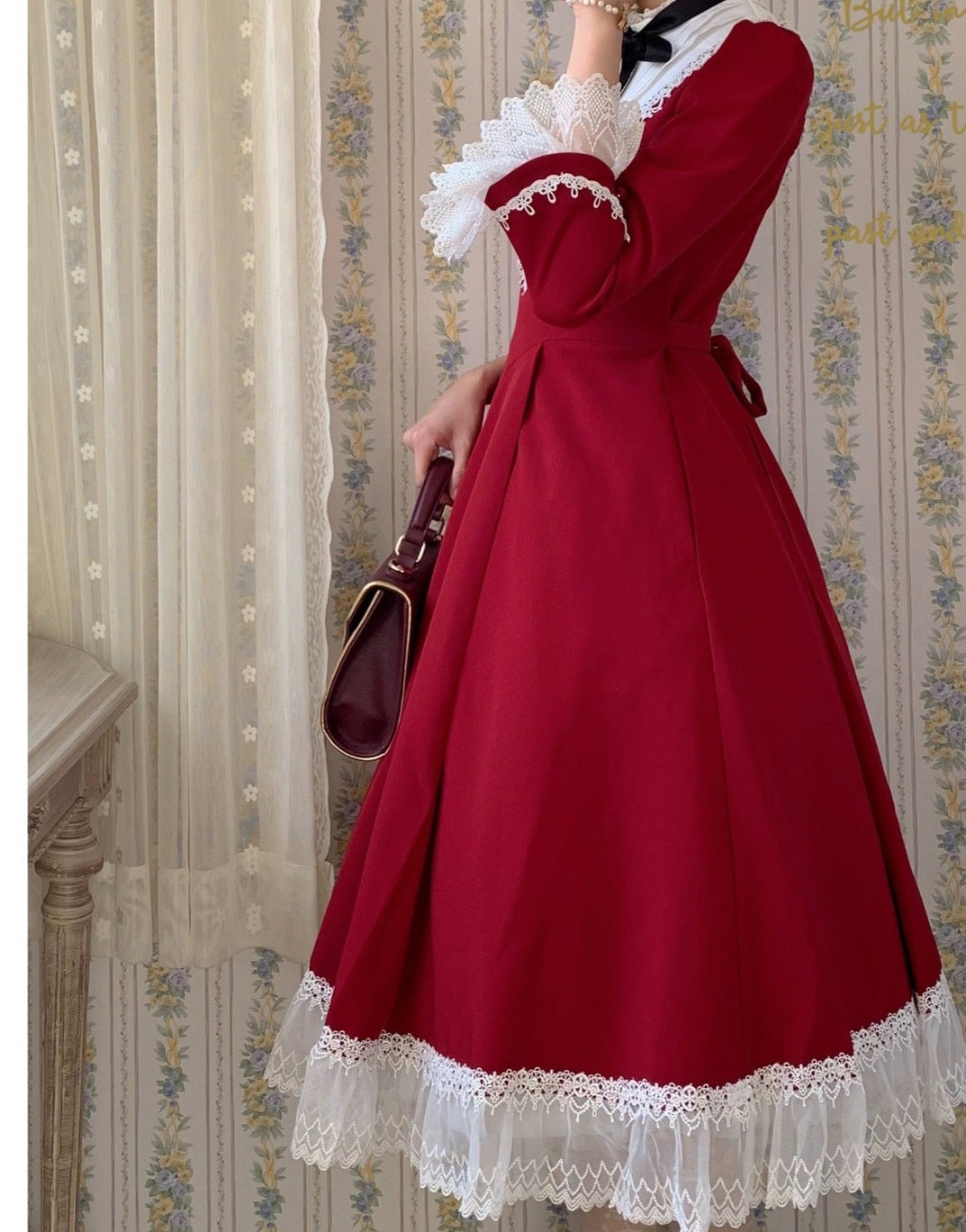Freya's Fall Classical Lace Sleeve Dress