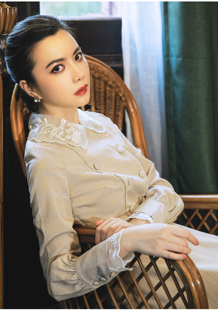 Retro French embroidered lace collar check dress