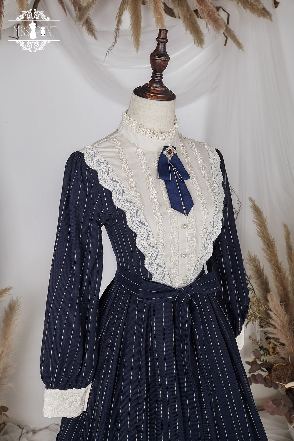 [Pre-order] British Classical Lolita Vertical Striped Dress