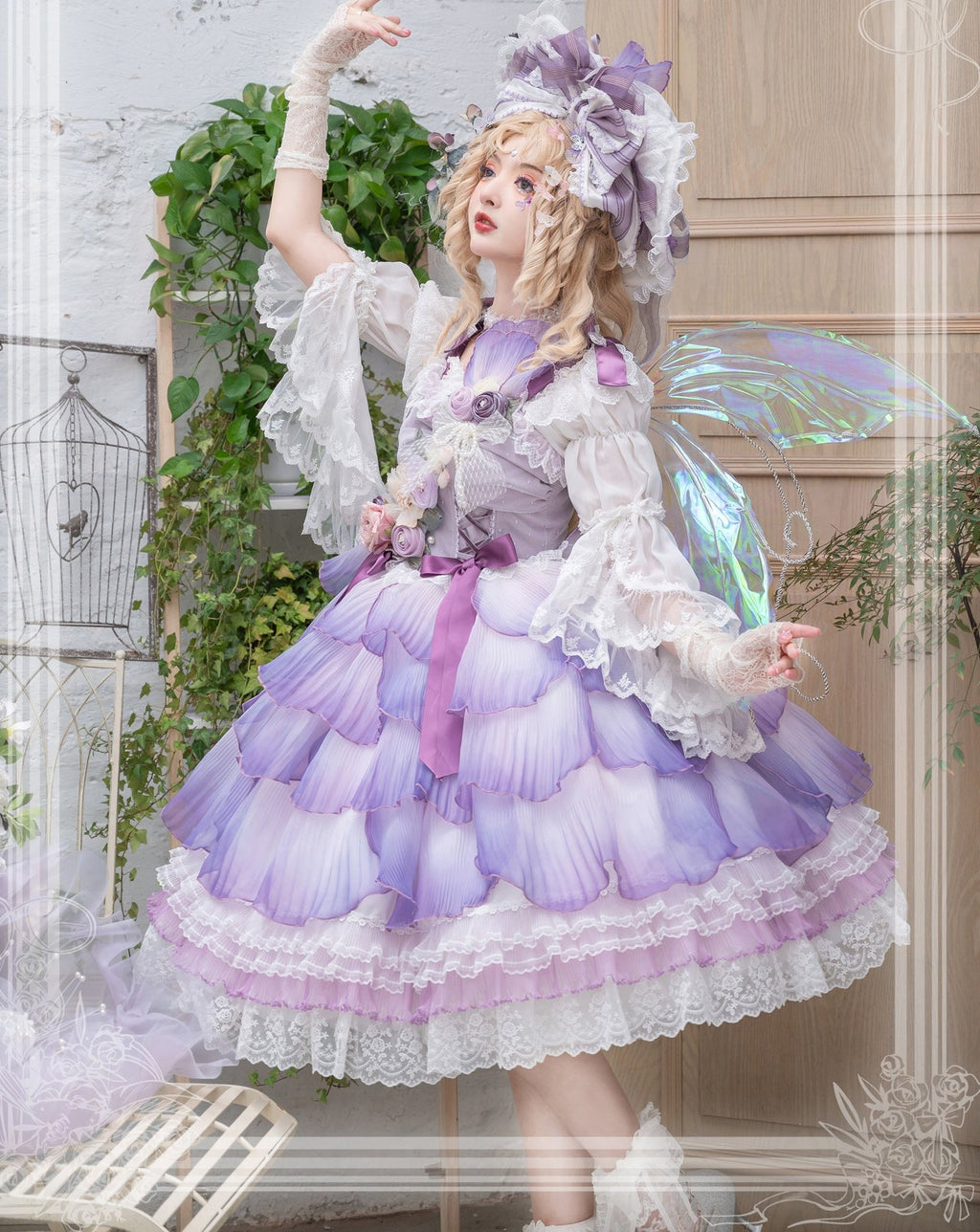 花びら揺れる 八重咲きのローズプリンセスドレス