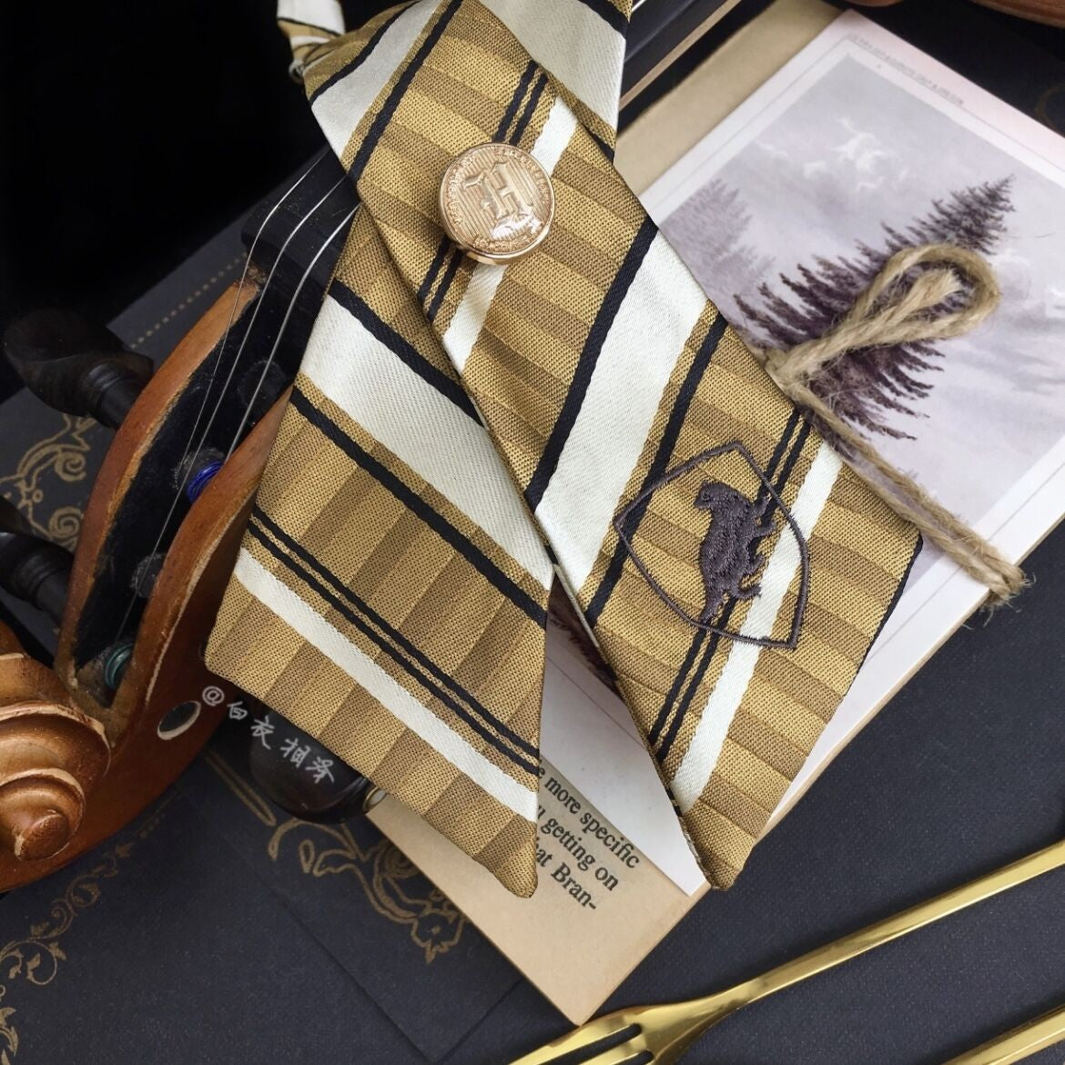 [Pre-order] Hogwarts School of Witchcraft and Wizardry Striped Cross Tie [20% OFF when purchased together]