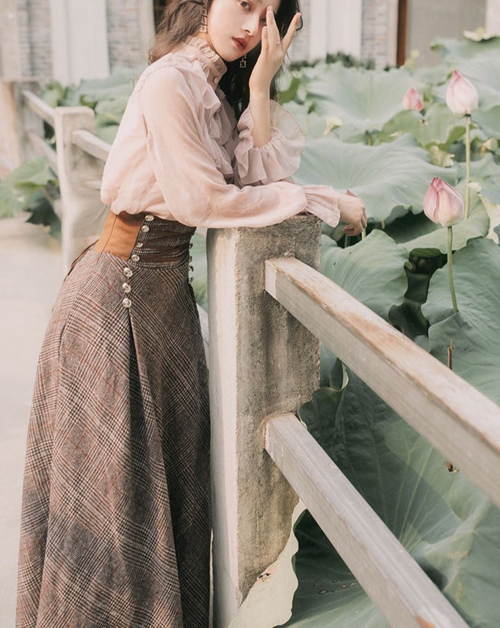 French retro frilly blouse and plaid skirt setup