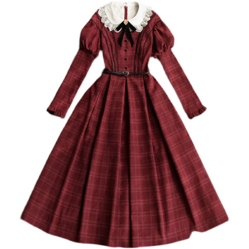 White collar dress with classical lattice pattern