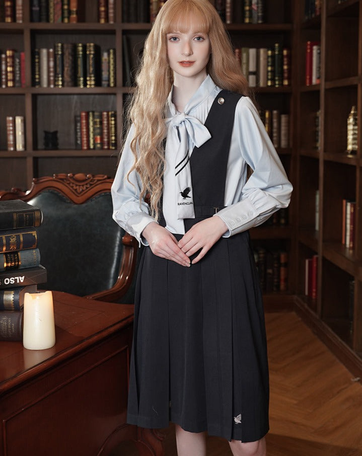 [Reservation sale] Hogwarts School of Witchcraft and Wizardry blouse with tie