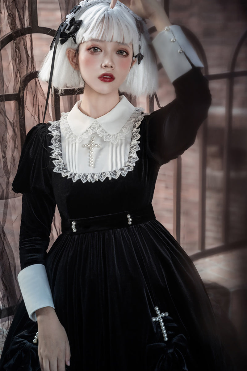 Black velvet pearl cloth dress