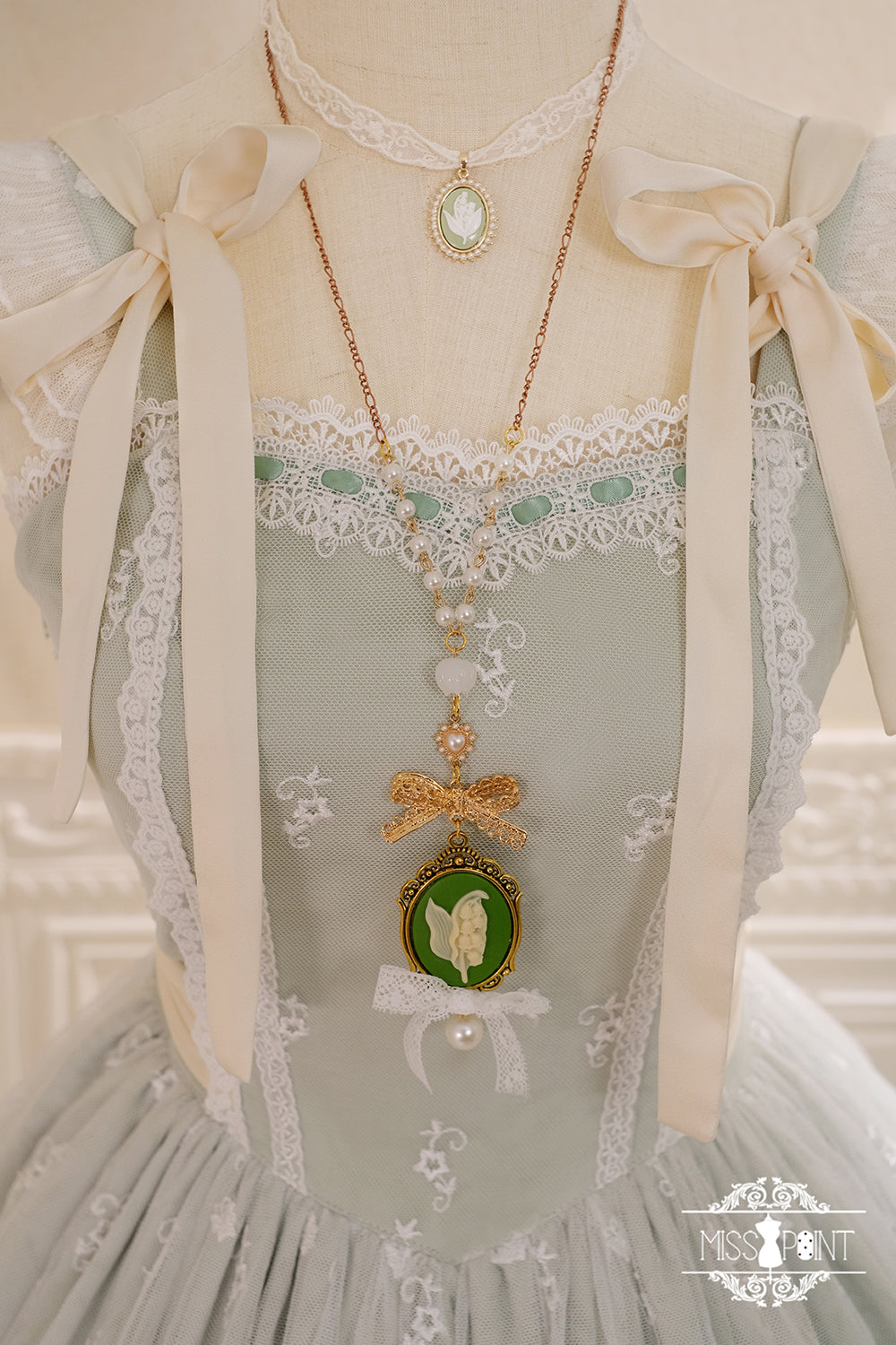 鈴蘭の花刺繍 レイヤードジャンパースカート