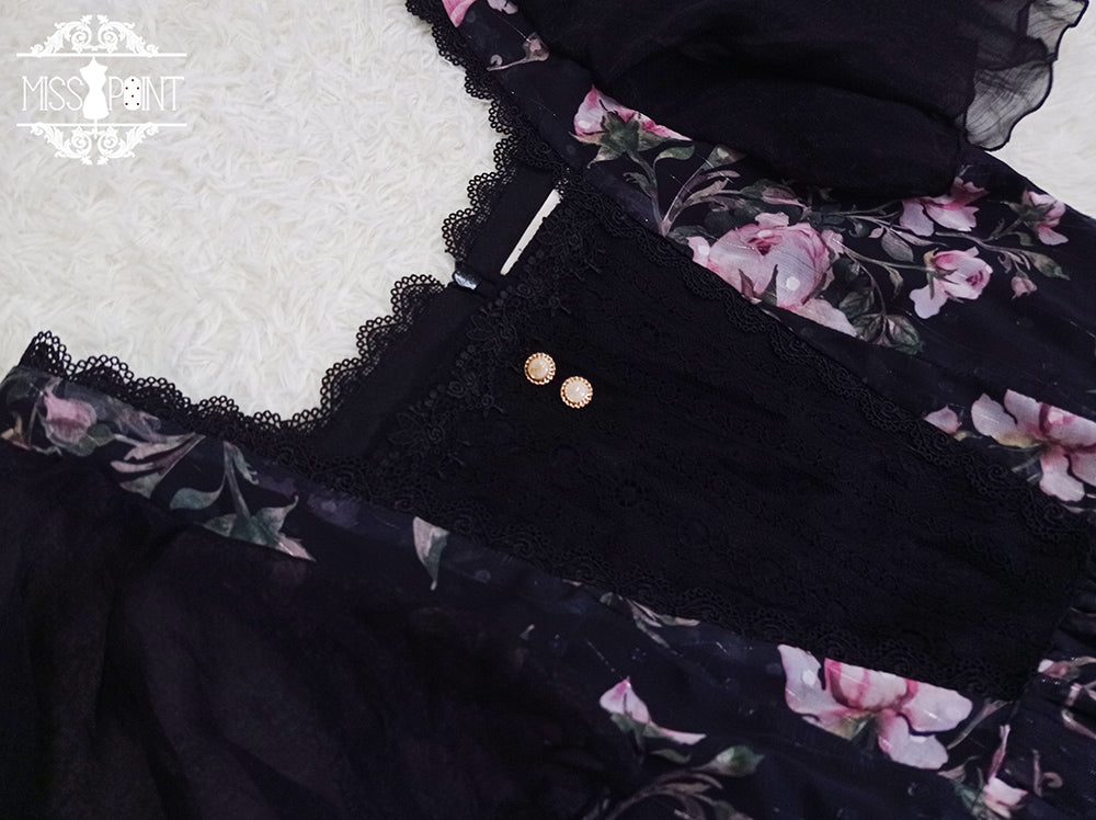 [Pre-order] Rose Garden Flying Sleeve Classic Lolita Dress
