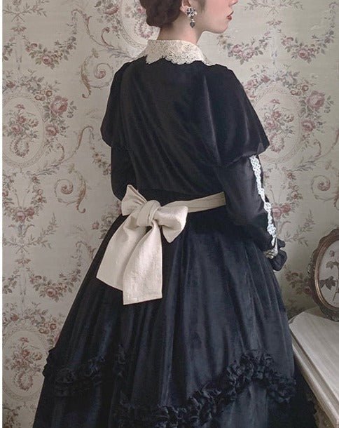 Evening Prayer velvet lace collar dress