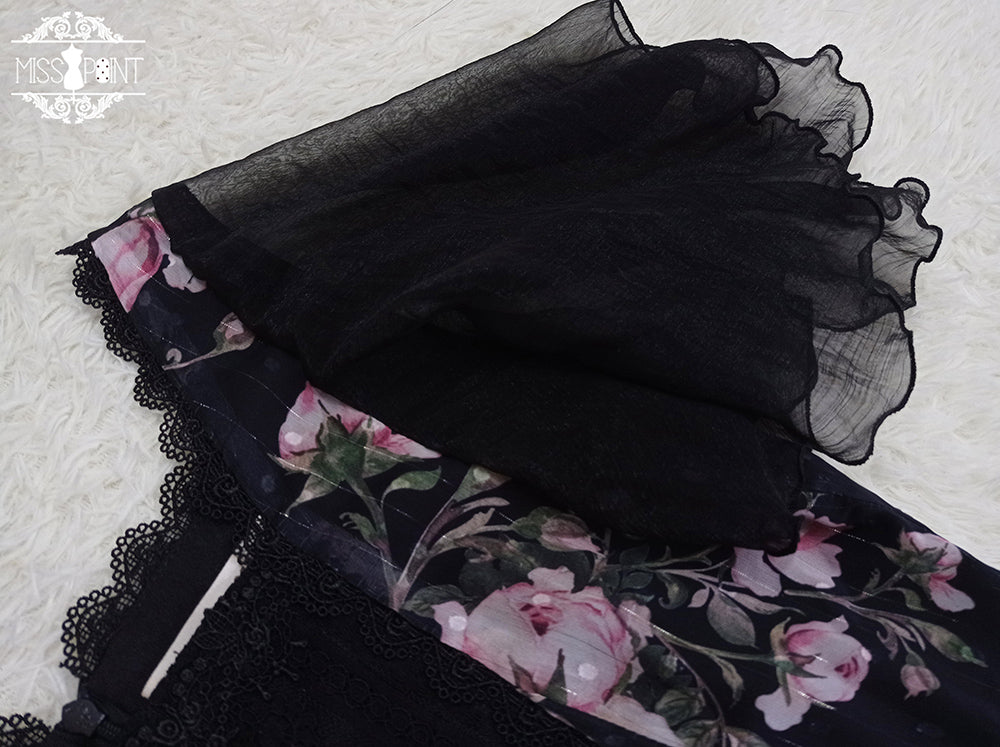 [Pre-order] Rose Garden Flying Sleeve Classic Lolita Dress