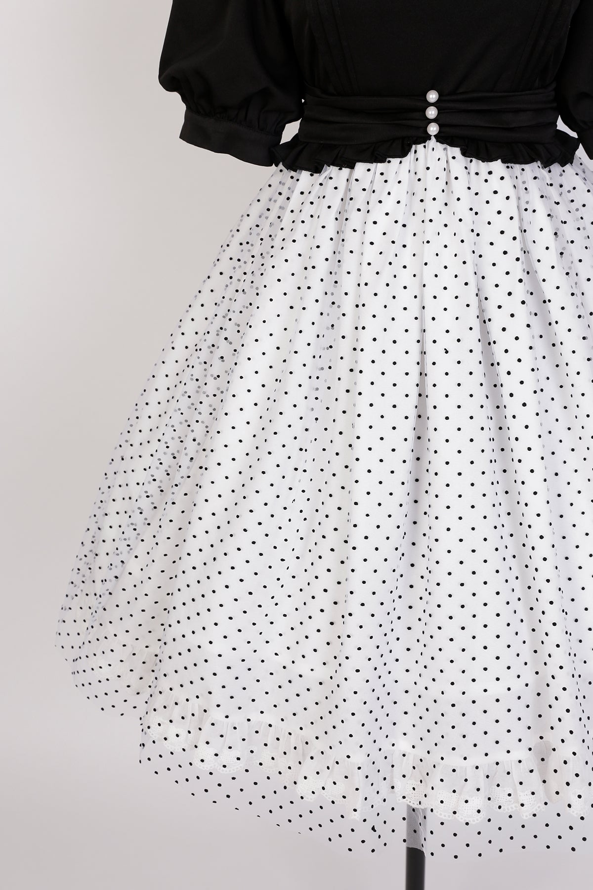 Monotone heart neck dress with polka dots