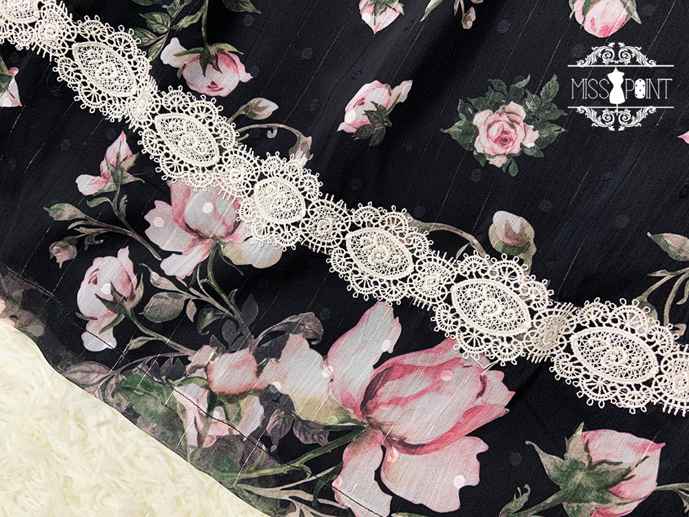 [Pre-order] Rose Garden 2-way design neck classic lolita jumper skirt