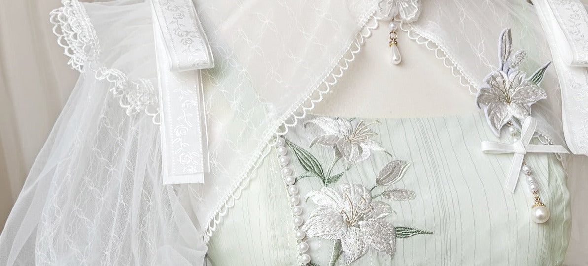 百合の刺繍ジャンパースカートとボレロ 華ロリスタイル