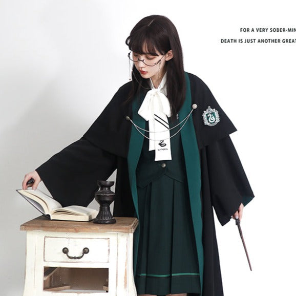 【予約販売】ホグワーツ魔法魔術学校 ケープ風デザイン マントコート