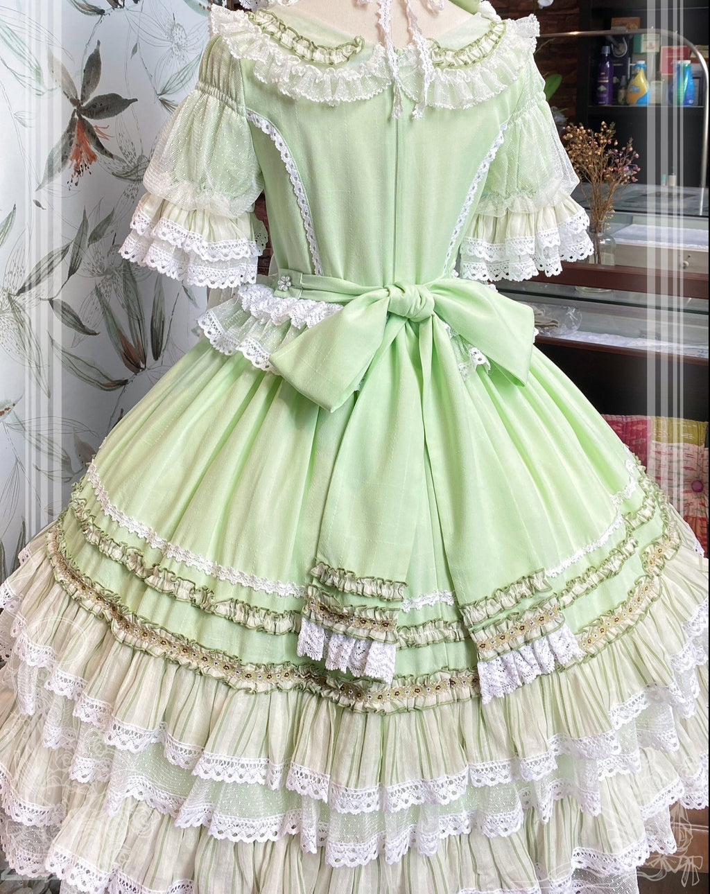 Strawberry princess dress with ruffles and ribbons in 4 colors