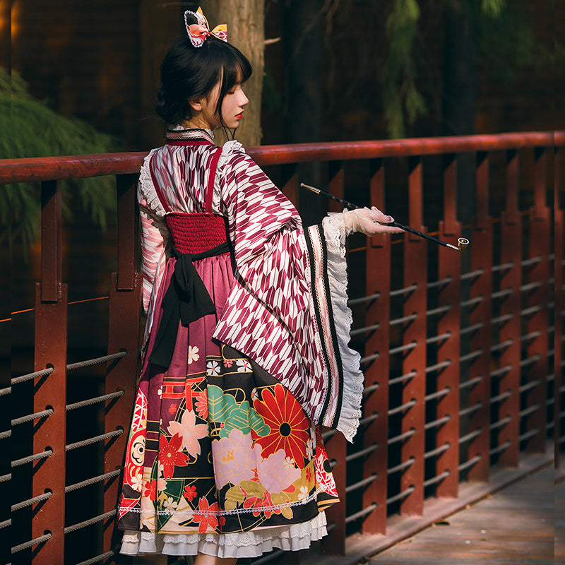 [Reservation sale] Feather patterned haori and Daruma and flower print skirt Japanese loli