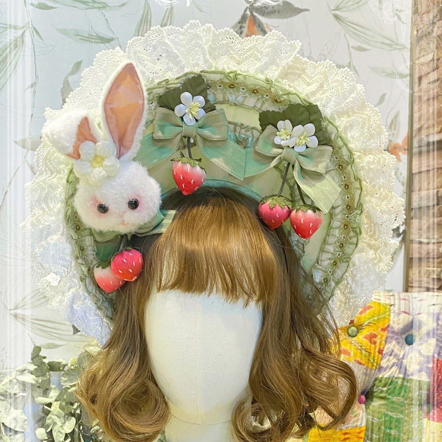 [Simultaneous purchase only] Frill and ribbon strawberry princess brooch, bonnet, choker, etc.