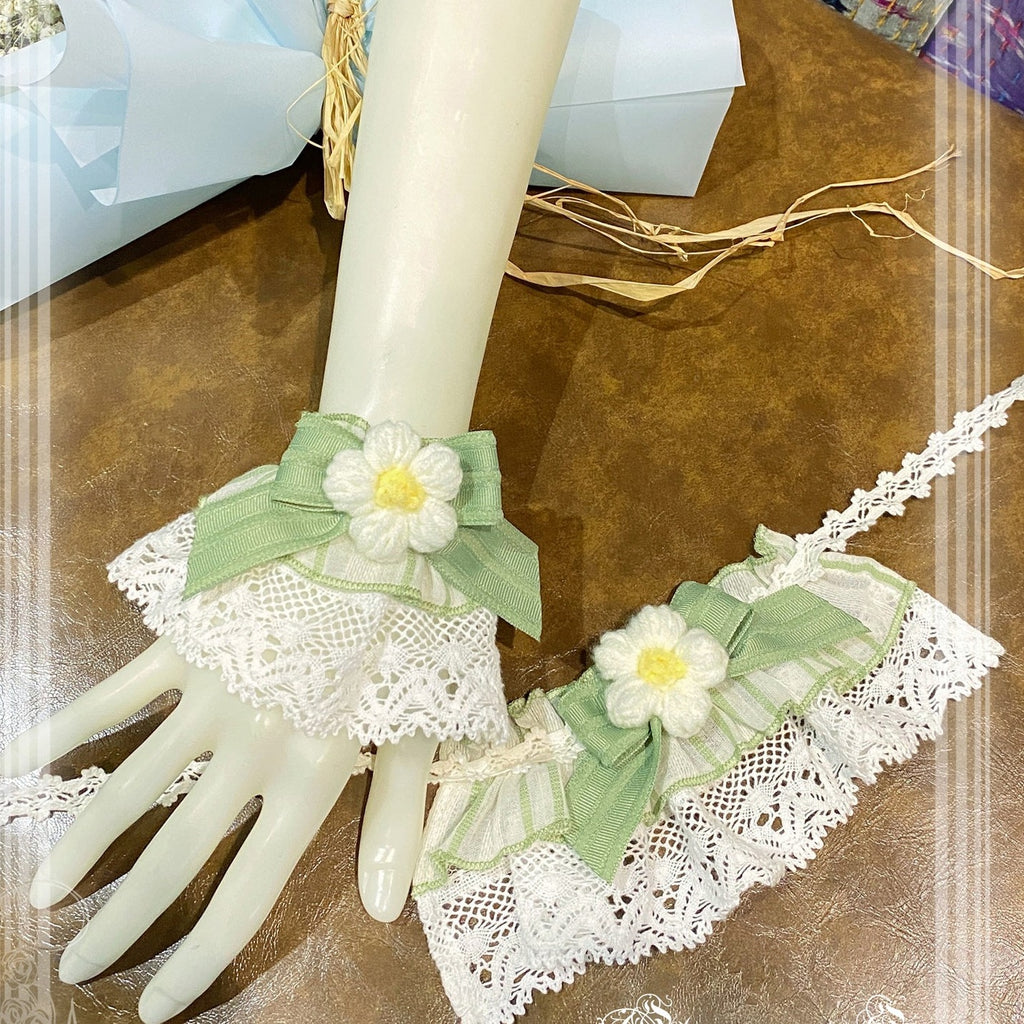 [Simultaneous purchase only] Frill and ribbon strawberry princess brooch, bonnet, choker, etc.
